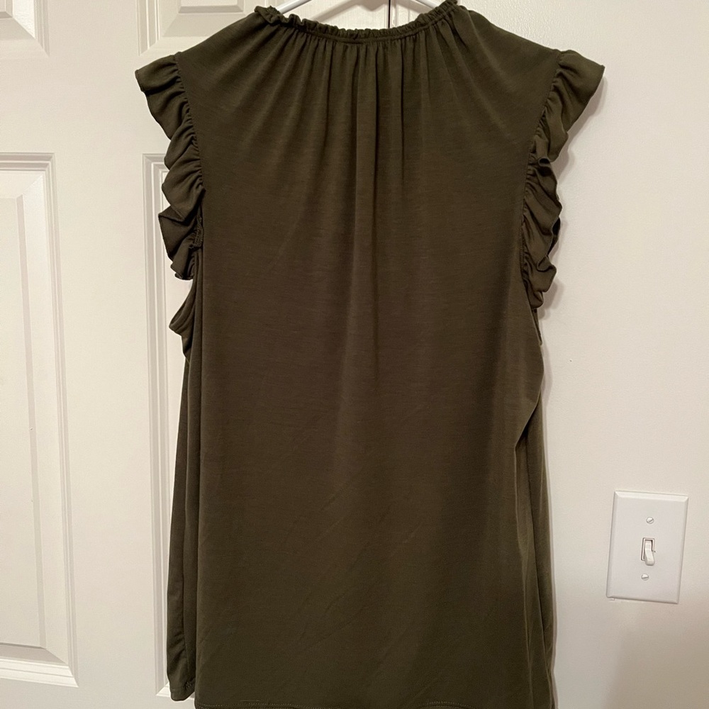 Soft Elastic Scrunched Neck Ruffle Top - Picture 6 of 9